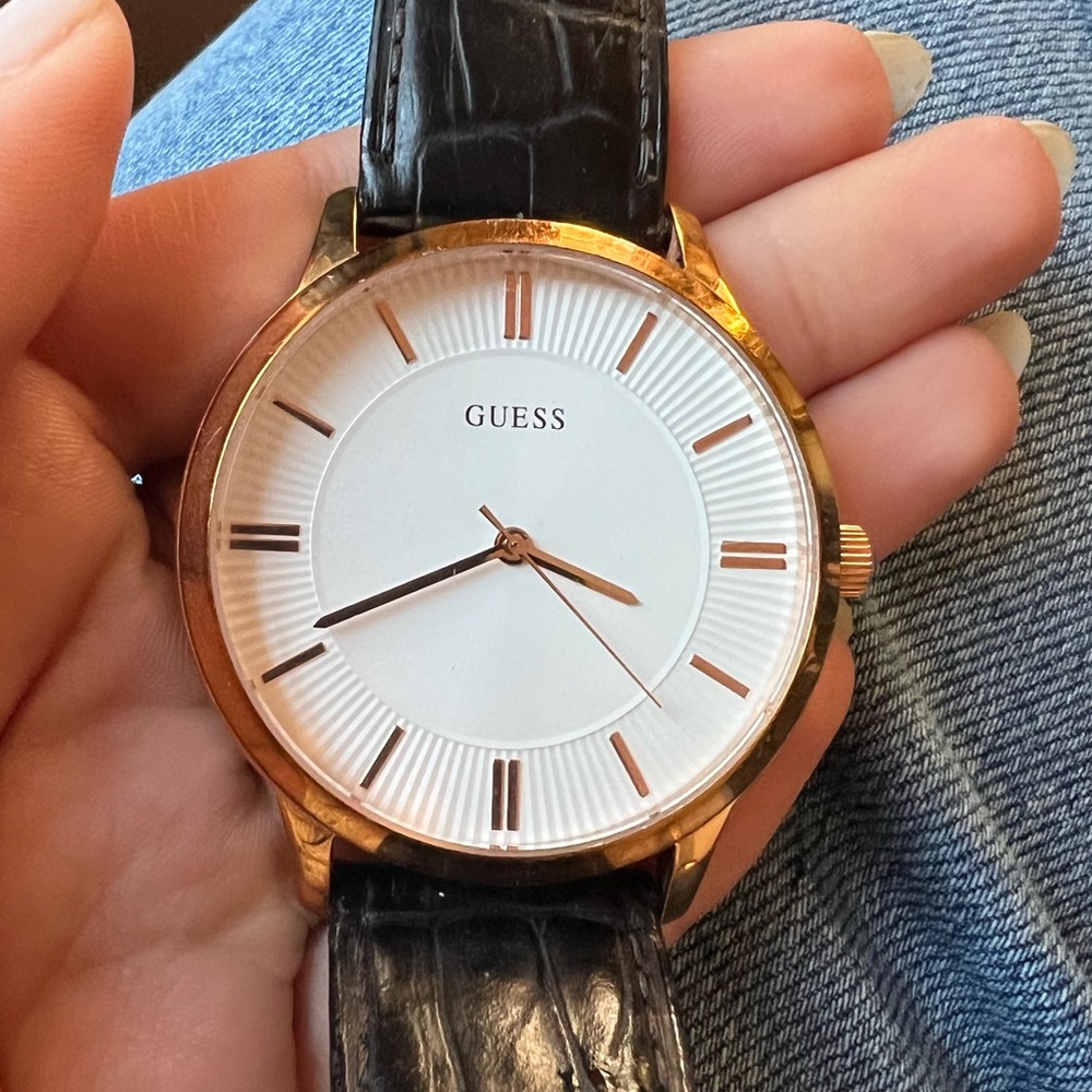 Men’s guess leather watch